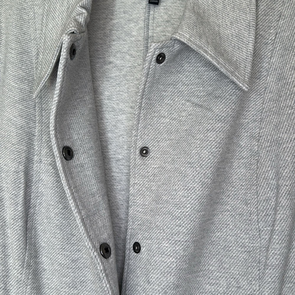 NWOT CAbi Calvary Heather Light Gray Twill
Ponte Snap Closure Jacket, M - Picture 9 of 16